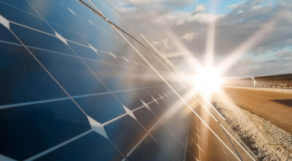 EVN tiếp tục hỗ trợ, tạo điều kiện thuận lợi nhất để các nhà máy điện mặt trời phát điện